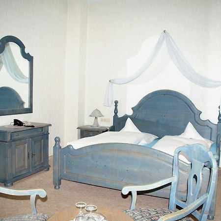Hotel Restaurant Bieberstuben Менден Экстерьер фото