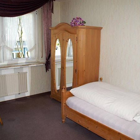 Hotel Restaurant Bieberstuben Менден Экстерьер фото